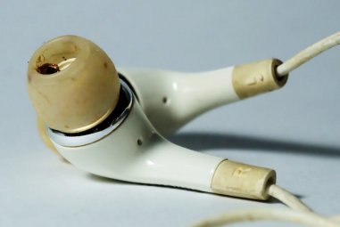 How to clean your earbuds and headphones the right way