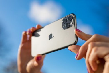 Every iPhone user should own these iPhone camera accessories